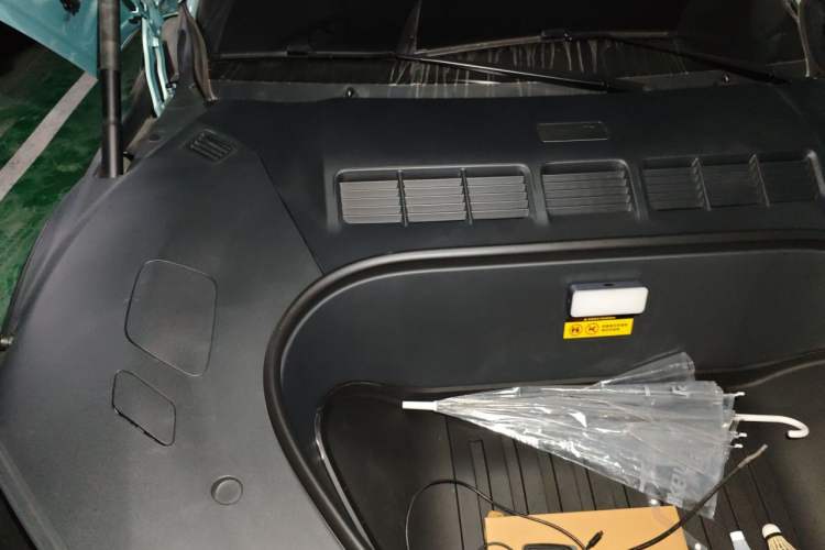Used Xiaomi Auto YU7 2025 Ultra-Long Range High-Performance All-Wheel-Drive Max Edition Engine Bay Right