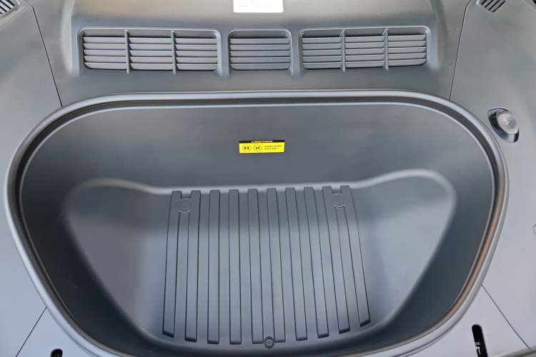 Used Xiaomi Auto YU7 2025 Ultra-Long Range Rear-Wheel Drive Version Engine Bay