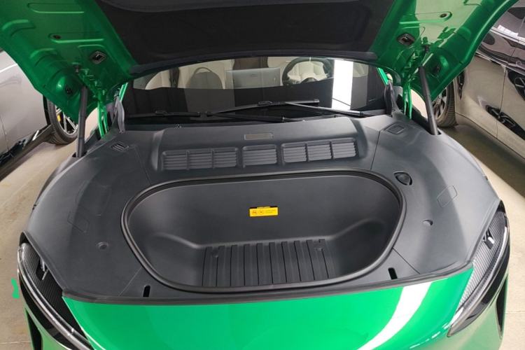 Used Xiaomi Auto YU7 2025 Ultra-Long Range High-Performance All-Wheel-Drive Max Edition Engine Bay