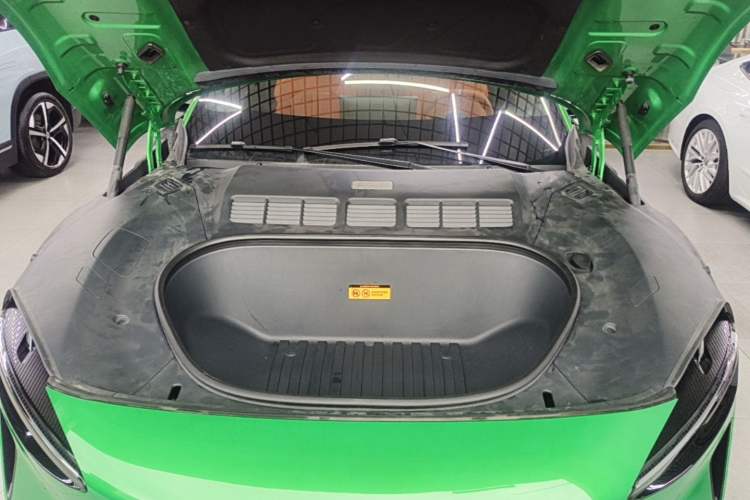 Used Xiaomi Auto YU7 2025 Ultra-Long Range High-Performance All-Wheel-Drive Max Edition Engine Bay