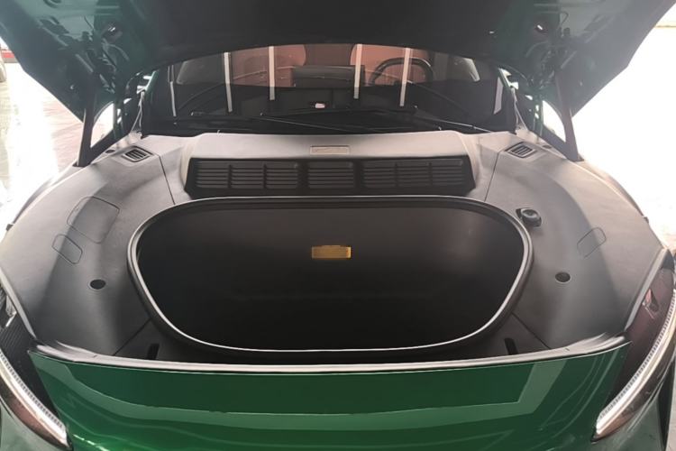 Used Xiaomi Auto YU7 2025 Ultra-Long Range High-Performance All-Wheel-Drive Max Edition Engine Bay