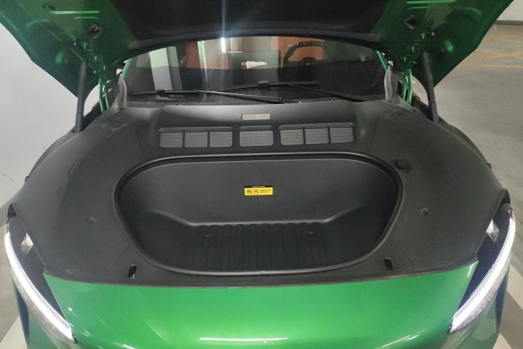 Used Xiaomi Auto YU7 2025 Ultra-Long Range High-Performance All-Wheel-Drive Max Edition Engine Bay