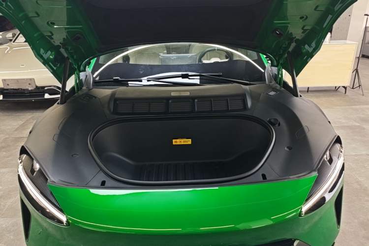 Used Xiaomi Auto YU7 2025 Ultra-Long Range High-Performance All-Wheel-Drive Max Edition Engine Bay