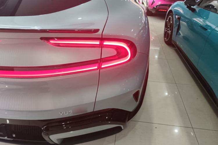 Used Xiaomi Auto YU7 2025 Ultra-Long Range High-Performance All-Wheel-Drive Max Edition Exterior 1