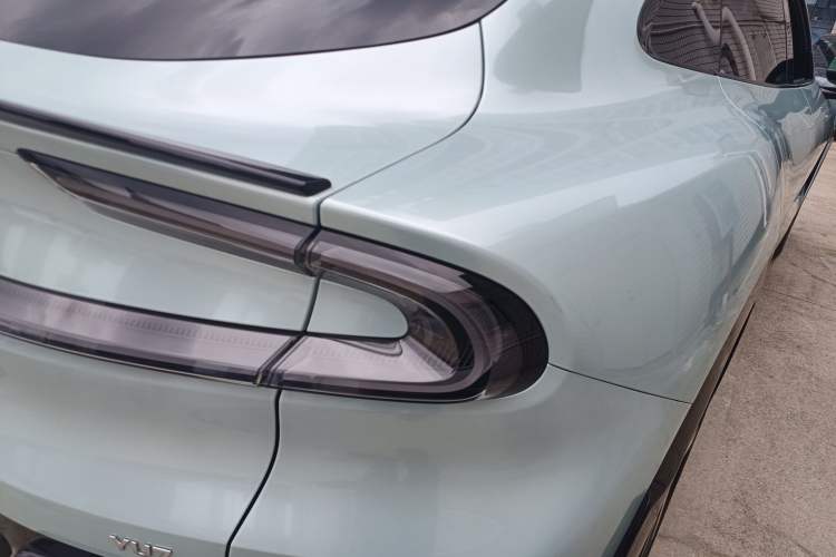 Used Xiaomi Auto YU7 2025 Ultra-Long Range Rear-Wheel Drive Version Exterior 3