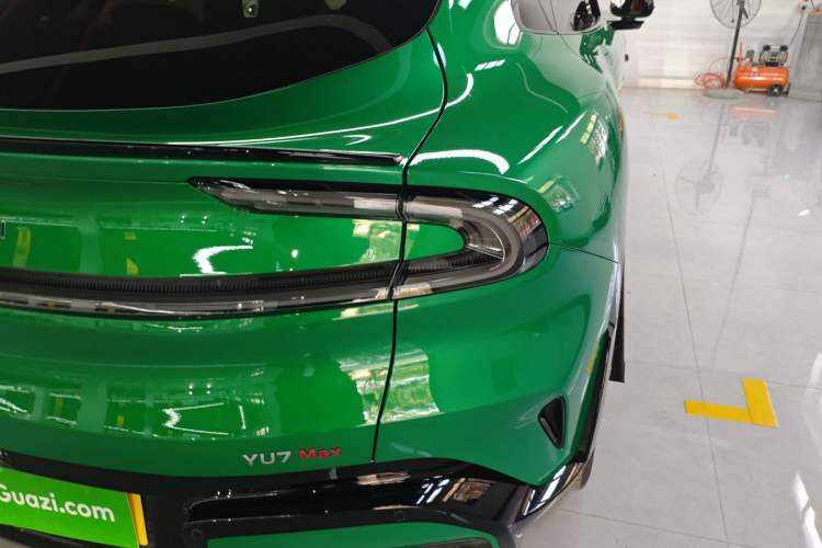 Used Xiaomi Auto YU7 2025 Ultra-Long Range High-Performance All-Wheel-Drive Max Edition Exterior 3