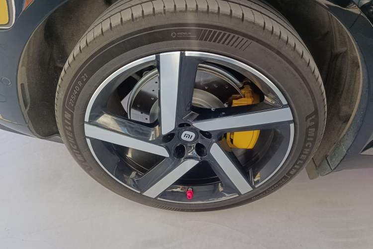 Used Xiaomi Auto YU7 2025 Ultra-Long Range High-Performance All-Wheel-Drive Max Edition Exterior 4