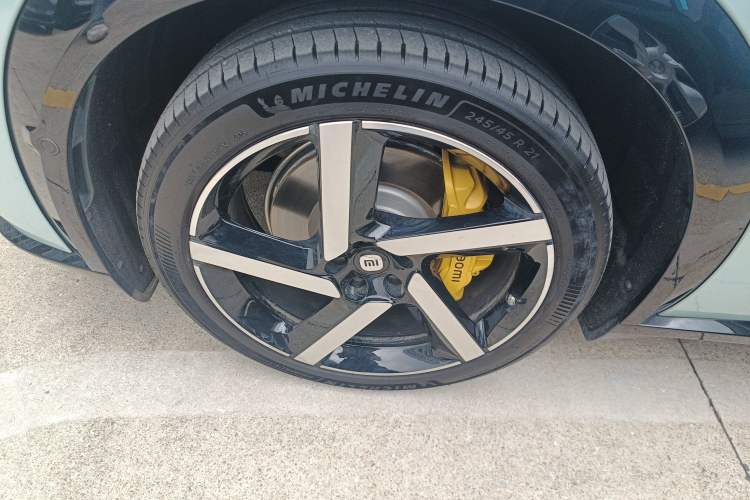 Used Xiaomi Auto YU7 2025 Ultra-Long Range Rear-Wheel Drive Version Exterior 4