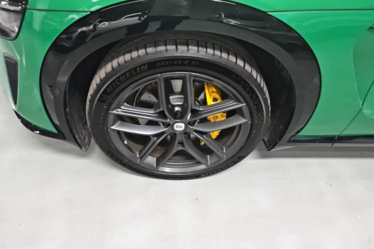 Used Xiaomi Auto YU7 2025 Ultra-Long Range High-Performance All-Wheel-Drive Max Edition Exterior 4
