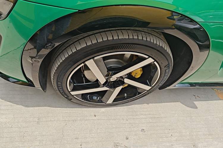 Used Xiaomi Auto YU7 2025 Ultra-Long Range Rear-Wheel Drive Version Exterior 4