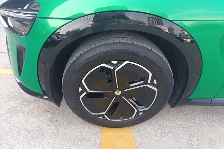 Used Xiaomi Auto YU7 2025 Ultra-Long Range Rear-Wheel Drive Version Exterior 4