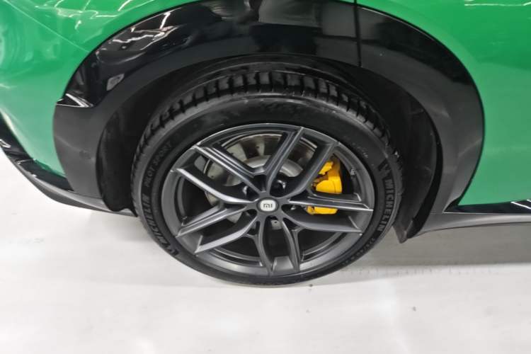 Used Xiaomi Auto YU7 2025 Ultra-Long Range High-Performance All-Wheel-Drive Max Edition Exterior 5