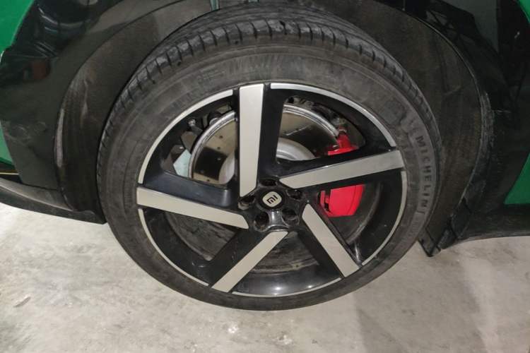 Used Xiaomi Auto YU7 2025 Ultra-Long Range High-Performance All-Wheel-Drive Max Edition Exterior 5