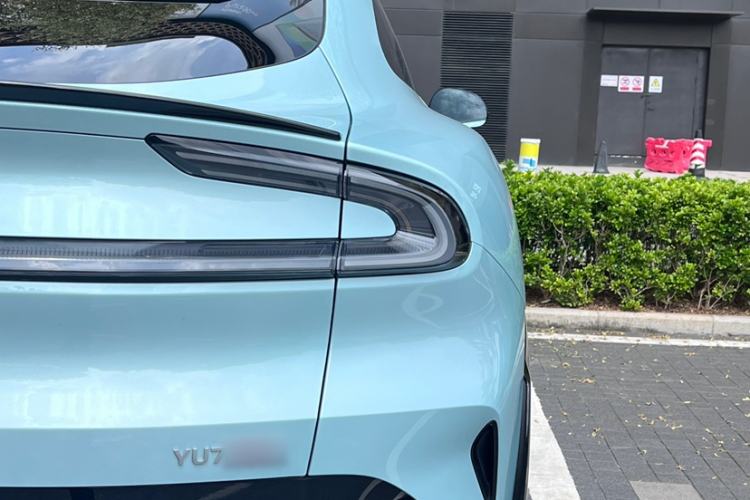 Used Xiaomi Auto YU7 2025 Ultra-Long Range High-Performance All-Wheel-Drive Max Edition Exterior 5