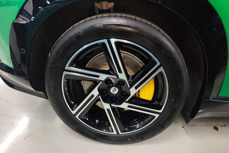 Used Xiaomi Auto YU7 2025 Ultra-Long Range All-Wheel Drive Pro Version Exterior 5