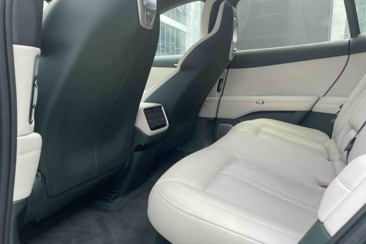Used Xiaomi Auto YU7 2025 Ultra-Long Range Rear-Wheel Drive Version Exterior 8