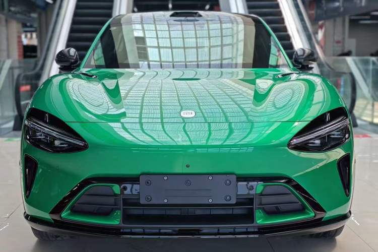 Used Xiaomi Auto YU7 2025 Ultra-Long Range High-Performance All-Wheel-Drive Max Edition Front