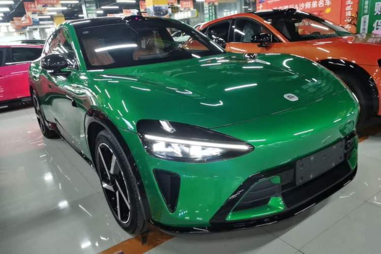 Used Xiaomi Auto YU7 2025 Ultra-Long Range High-Performance All-Wheel-Drive Max Edition Front Right 45 Deg