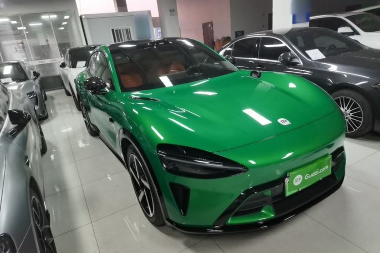 Used Xiaomi Auto YU7 2025 Ultra-Long Range High-Performance All-Wheel-Drive Max Edition Front Right 45 Deg