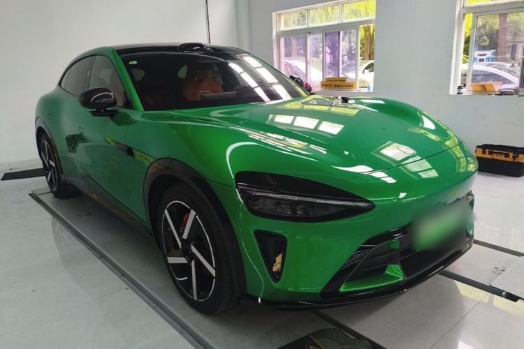 Used Xiaomi Auto YU7 2025 Ultra-Long Range High-Performance All-Wheel-Drive Max Edition Front Right 45 Deg