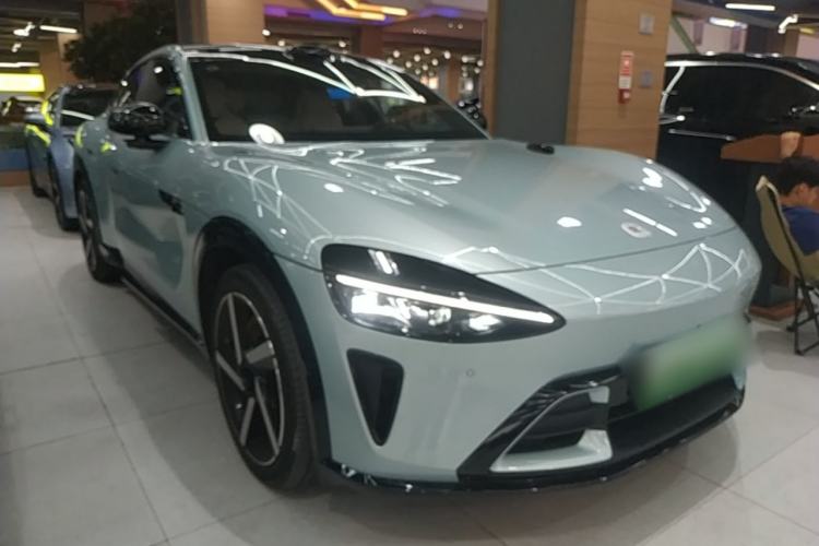 Used Xiaomi Auto YU7 2025 Ultra-Long Range High-Performance All-Wheel-Drive Max Edition Front Right 45 Deg