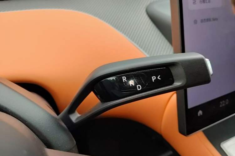 Used Xiaomi Auto YU7 2025 Ultra-Long Range High-Performance All-Wheel-Drive Max Edition Gear Lever