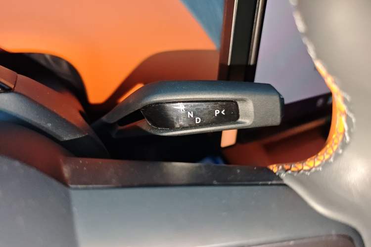 Used Xiaomi Auto YU7 2025 Ultra-Long Range All-Wheel Drive Pro Version Gear Lever