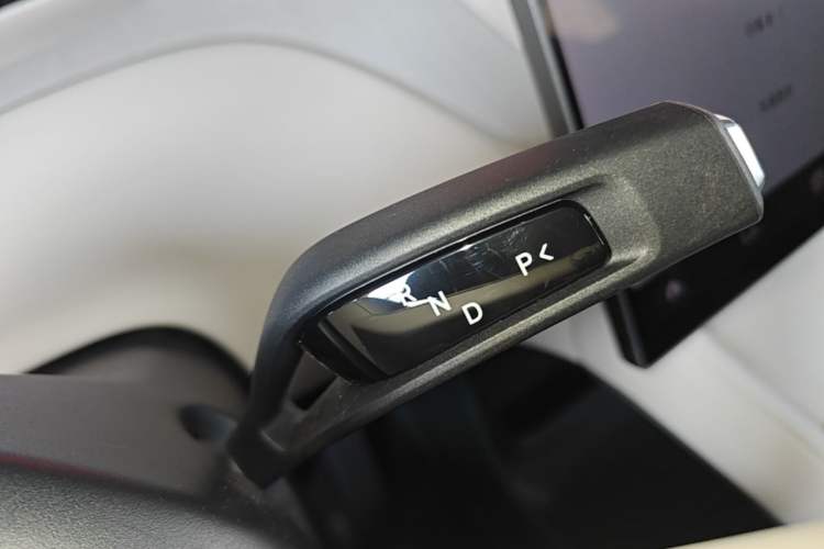 Used Xiaomi Auto YU7 2025 Ultra-Long Range All-Wheel Drive Pro Version Gear Lever