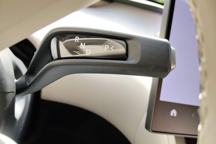 Used Xiaomi Auto YU7 2025 Ultra-Long Range High-Performance All-Wheel-Drive Max Edition Gear Lever