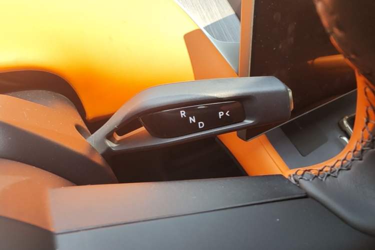 Used Xiaomi Auto YU7 2025 Ultra-Long Range High-Performance All-Wheel-Drive Max Edition Gear Lever
