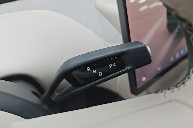 Used Xiaomi Auto YU7 2025 Ultra-Long Range Rear-Wheel Drive Version Gear Lever