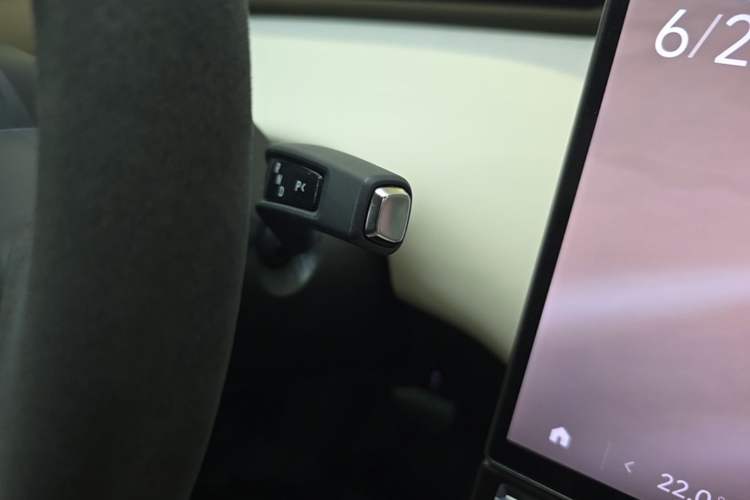 Used Xiaomi Auto YU7 2025 Ultra-Long Range High-Performance All-Wheel-Drive Max Edition Gear Lever