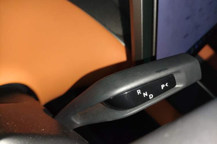Used Xiaomi Auto YU7 2025 Ultra-Long Range High-Performance All-Wheel-Drive Max Edition Gear Lever