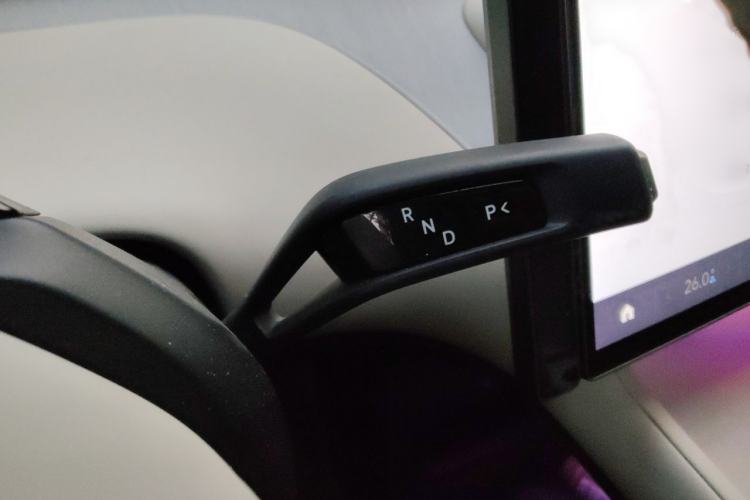 Used Xiaomi Auto YU7 2025 Ultra-Long Range Rear-Wheel Drive Version Gear Lever