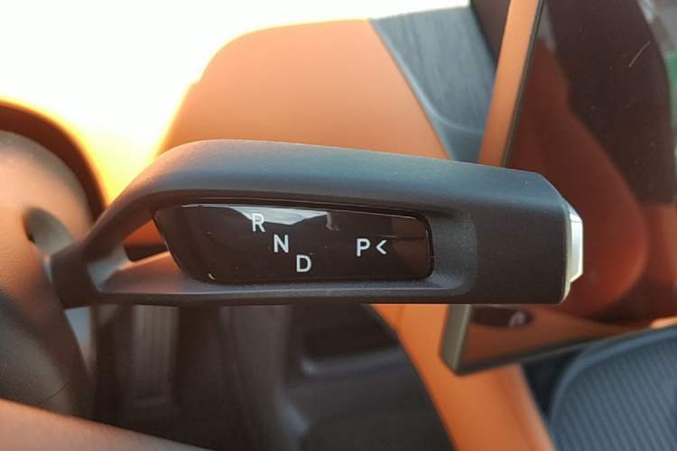 Used Xiaomi Auto YU7 2025 Ultra-Long Range Rear-Wheel Drive Version Gear Lever