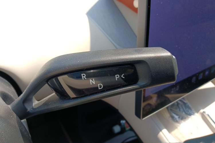 Used Xiaomi Auto YU7 2025 Ultra-Long Range Rear-Wheel Drive Version Gear Lever