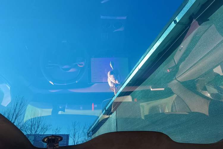 Used Xiaomi Auto YU7 2025 Ultra-Long Range High-Performance All-Wheel-Drive Max Edition Headliner