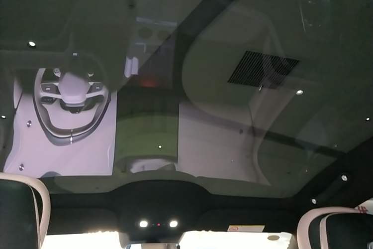 Used Xiaomi Auto YU7 2025 Ultra-Long Range Rear-Wheel Drive Version Headliner