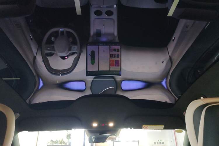 Used Xiaomi Auto YU7 2025 Ultra-Long Range High-Performance All-Wheel-Drive Max Edition Headliner