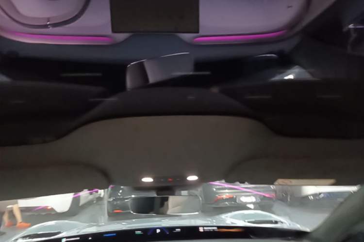 Used Xiaomi Auto YU7 2025 Ultra-Long Range High-Performance All-Wheel-Drive Max Edition Headliner