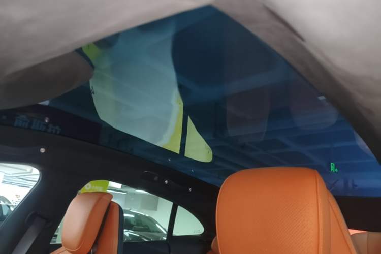 Used Xiaomi Auto YU7 2025 Ultra-Long Range High-Performance All-Wheel-Drive Max Edition Headliner