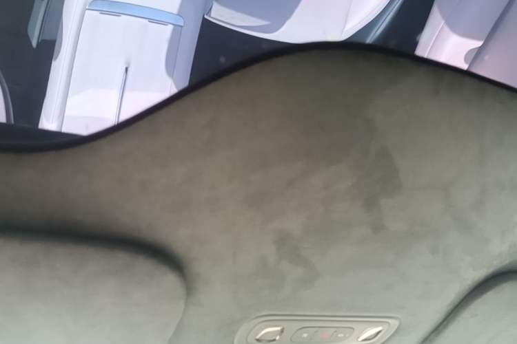 Used Xiaomi Auto YU7 2025 Ultra-Long Range High-Performance All-Wheel-Drive Max Edition Headliner