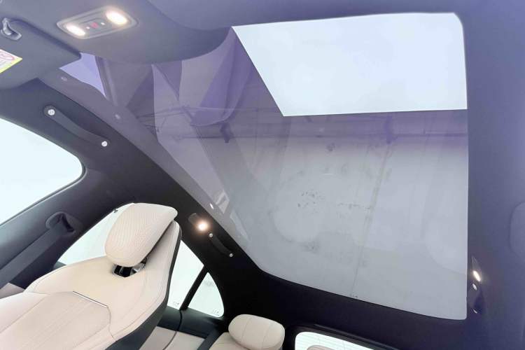 Used Xiaomi Auto YU7 2025 Ultra-Long Range Rear-Wheel Drive Version Headliner