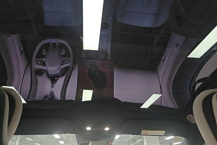 Used Xiaomi Auto YU7 2025 Ultra-Long Range Rear-Wheel Drive Version Headliner