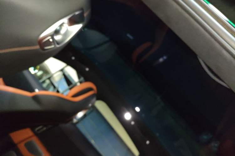 Used Xiaomi Auto YU7 2025 Ultra-Long Range High-Performance All-Wheel-Drive Max Edition Headliner