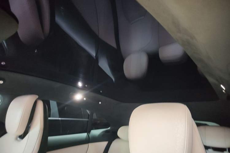 Used Xiaomi Auto YU7 2025 Ultra-Long Range High-Performance All-Wheel-Drive Max Edition Headliner