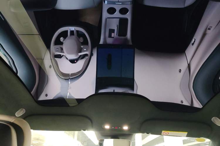 Used Xiaomi Auto YU7 2025 Ultra-Long Range High-Performance All-Wheel-Drive Max Edition Headliner