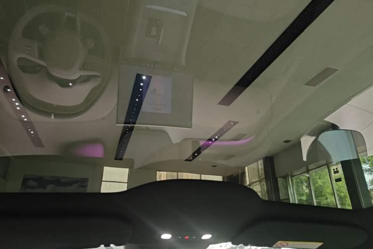 Used Xiaomi Auto YU7 2025 Ultra-Long Range Rear-Wheel Drive Version Headliner