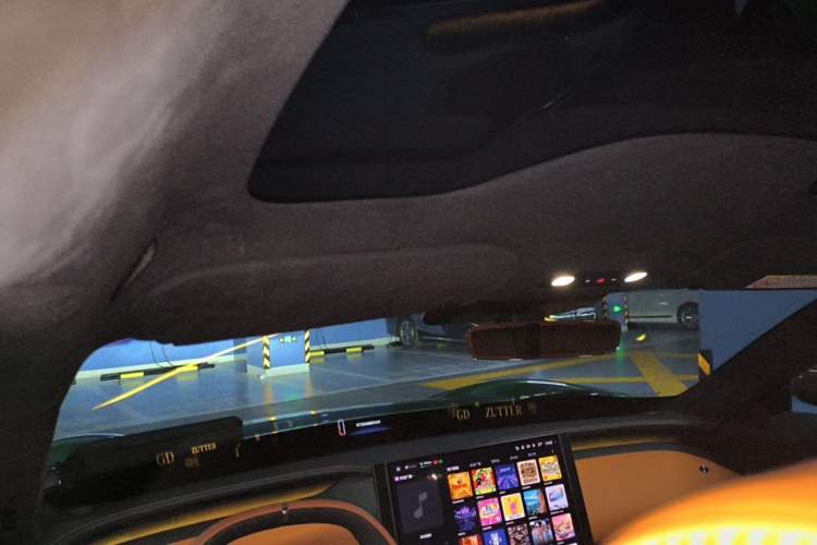 Used Xiaomi Auto YU7 2025 Ultra-Long Range High-Performance All-Wheel-Drive Max Edition Headliner