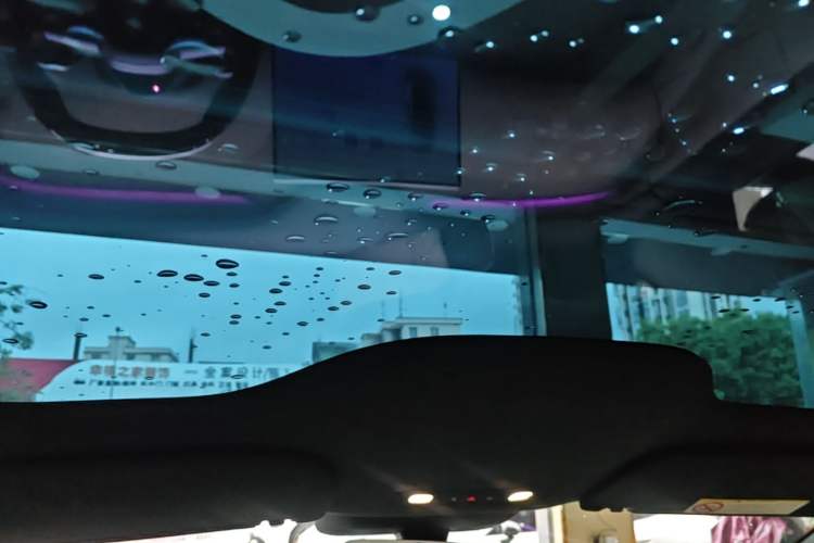 Used Xiaomi Auto YU7 2025 Ultra-Long Range High-Performance All-Wheel-Drive Max Edition Headliner